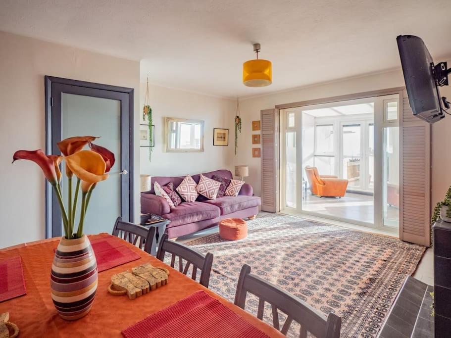 Sunset House By Air Premier Seaford